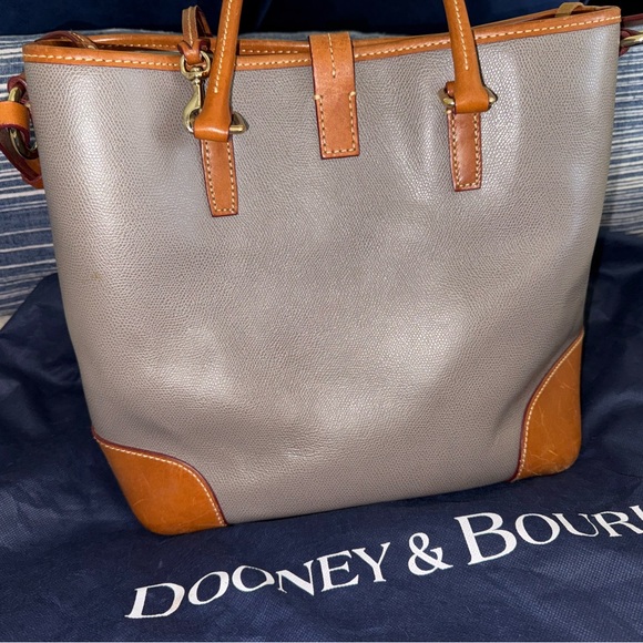 Browngray Dooney And Bourke Shelby Shopper Tote with dust bag and clip on wallet - Picture 2 of 14